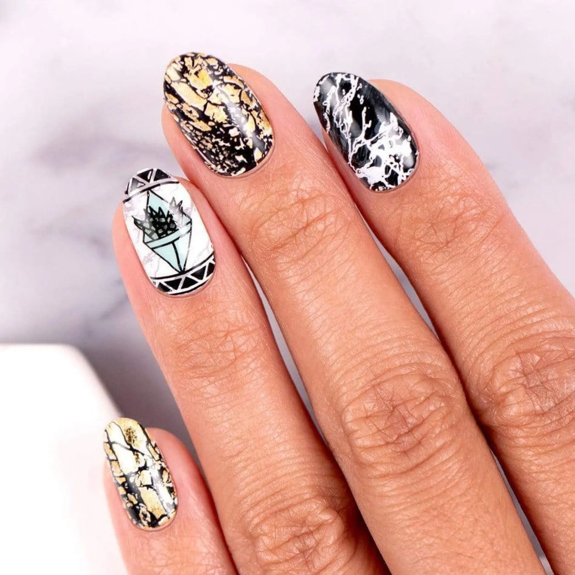 Chic Peek: Heart of Stone Nail Stamping Starter Kit
