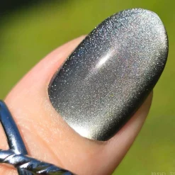 Magnetic Metal Press On Nails - Short Round