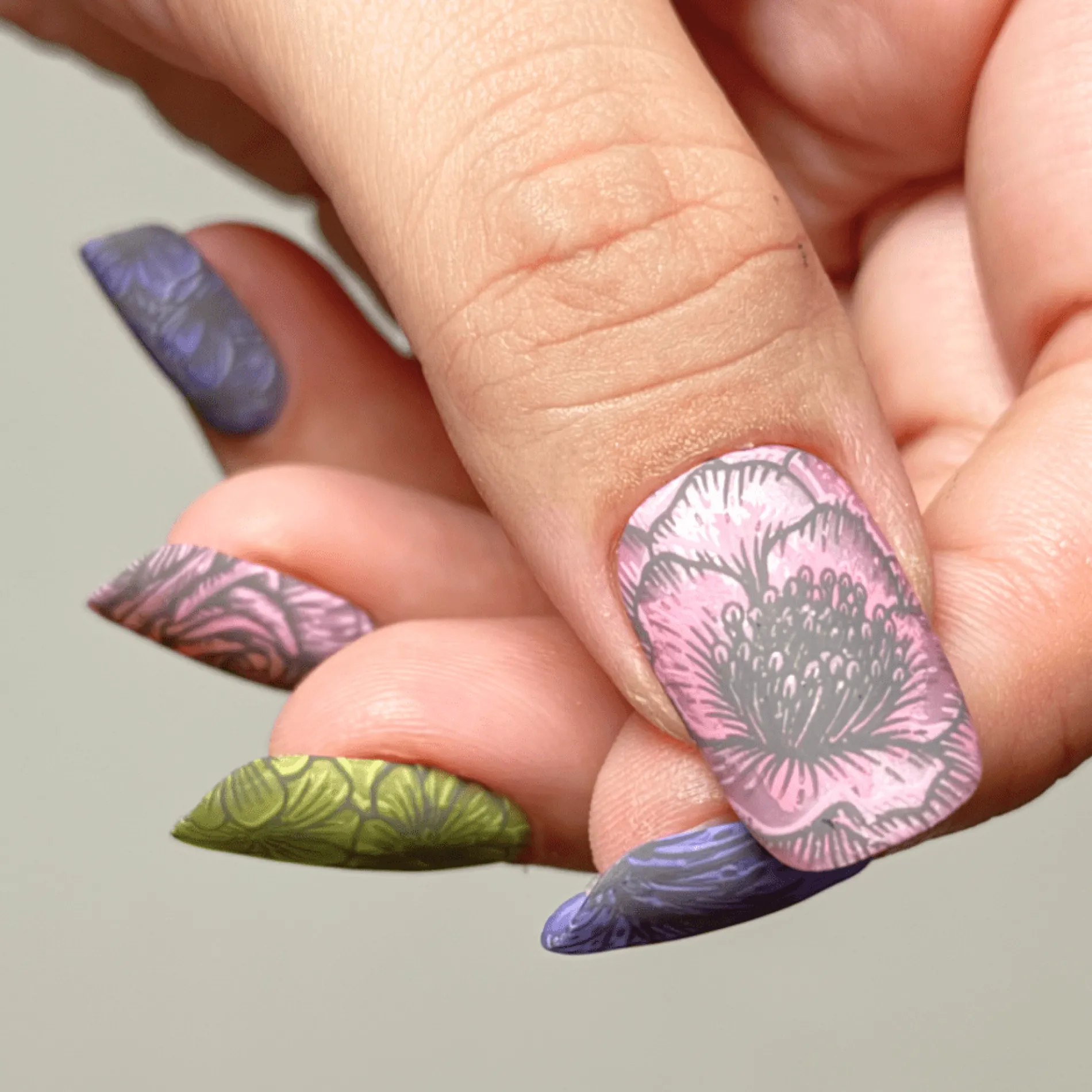 Pretty Petals (M571) - Nail Stamping Plate